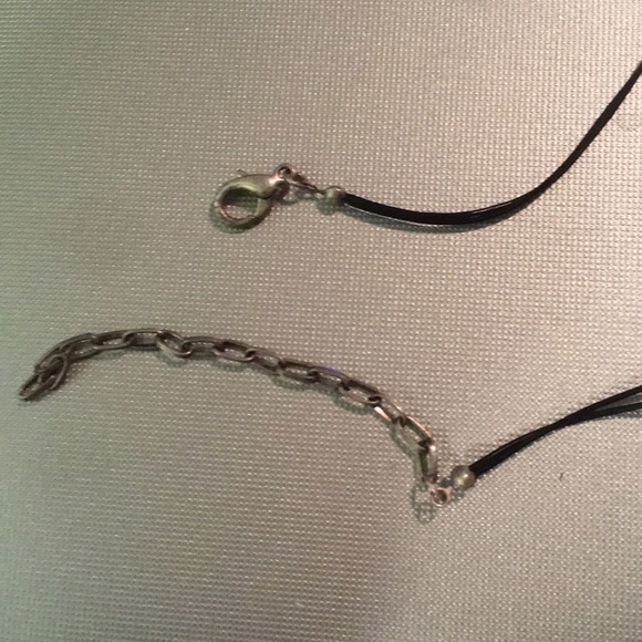 Boho Shell Necklace - Picture 4 of 4